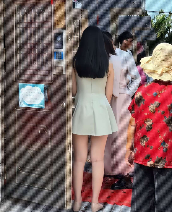 伴娘是我嫂子的妹妹，心动了怎么办？