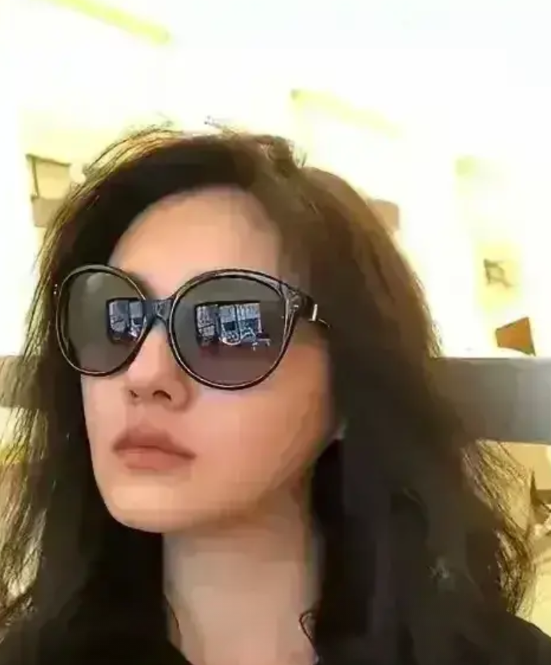 大S优雅宣布重归单身行列
以高昂姿态，笑对人生新篇章
财富自由，追求者排到法国