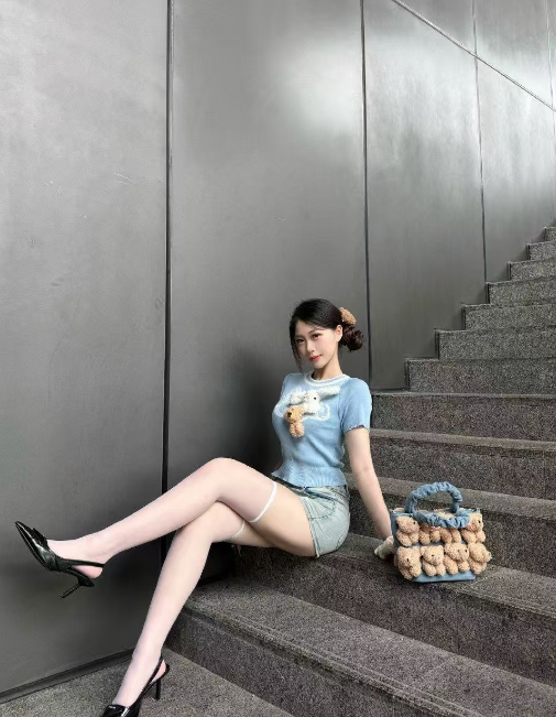 婶婶真是太妖娆了谁懂啊哈哈哈哈哈