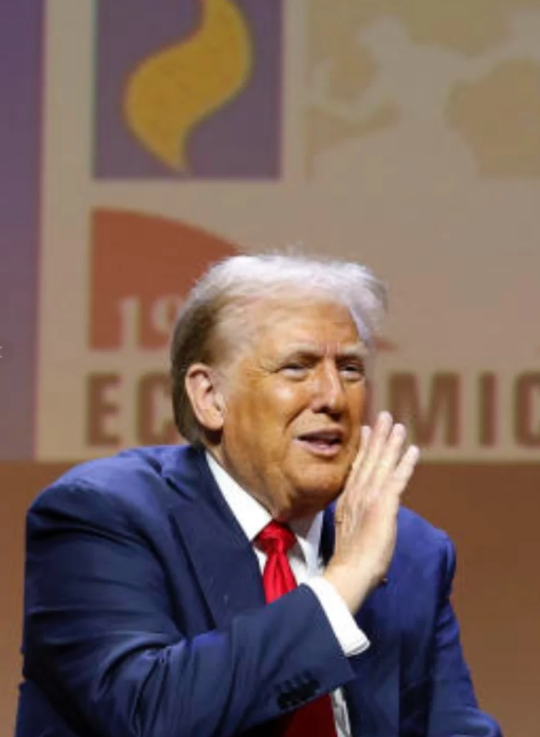 2024年美国大选的5大诡异现象：

1 民主共和两党中反水背刺现象严重。

比