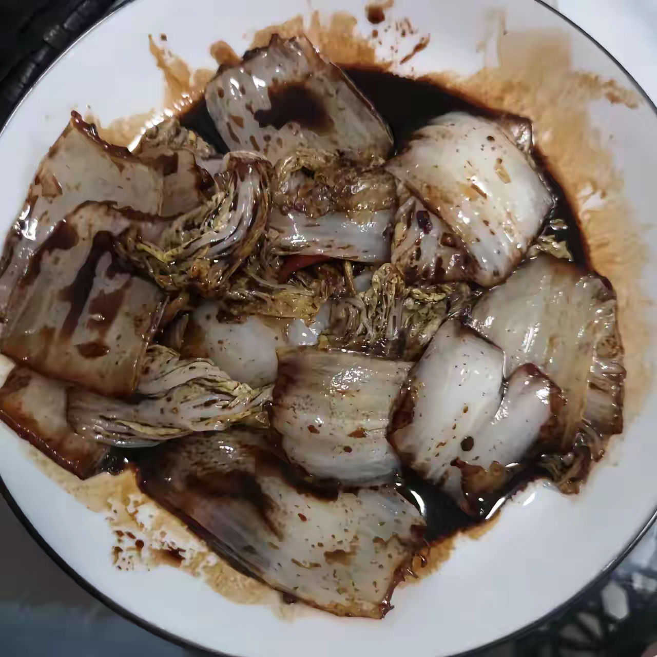 我老公真是太矫情了，今天我下班比较晚，人有点累就没去买菜，但是家里还剩点大白菜，