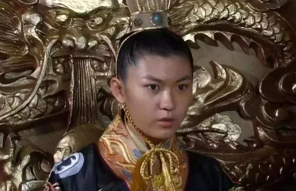 小明王为何不及早禅位朱元璋，非要等死呢？因为韩林儿不是韩山童，他根本没有资格禅让