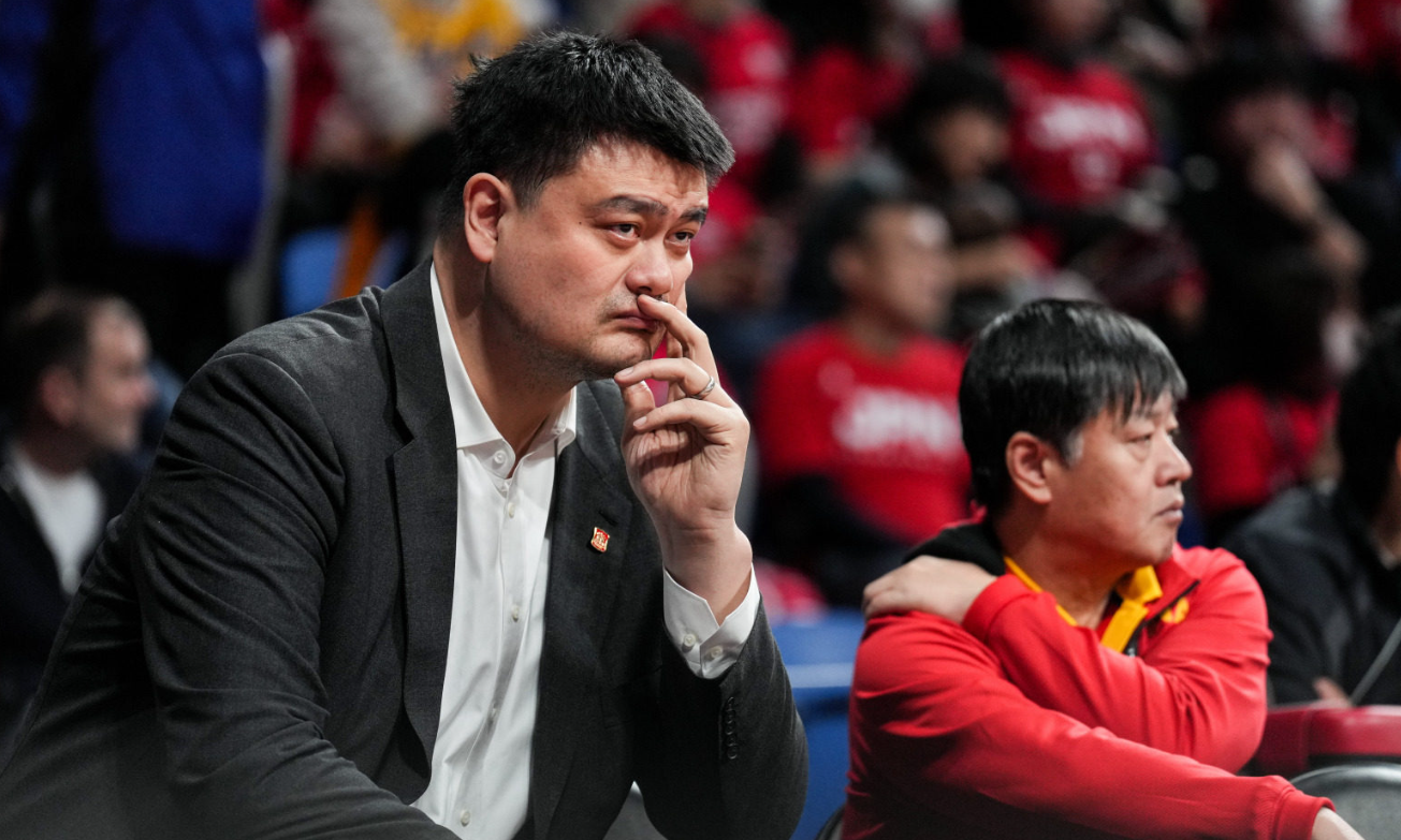 中国男篮不敌日本队，冲上热搜，乔帅被吐槽或下课
中国男篮在国际篮联体系下的比赛中