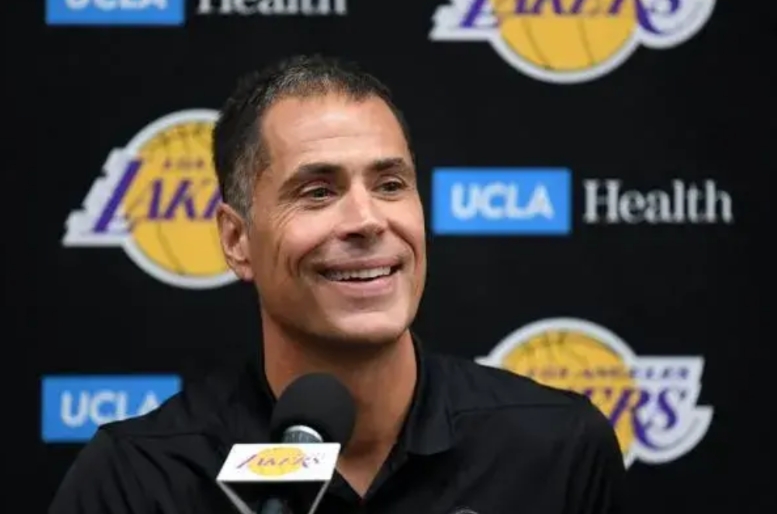 湖人重磅交易消息！该来的终究还是来了！
不是命运跟拉塞尔开了一个玩笑，而是佩林卡