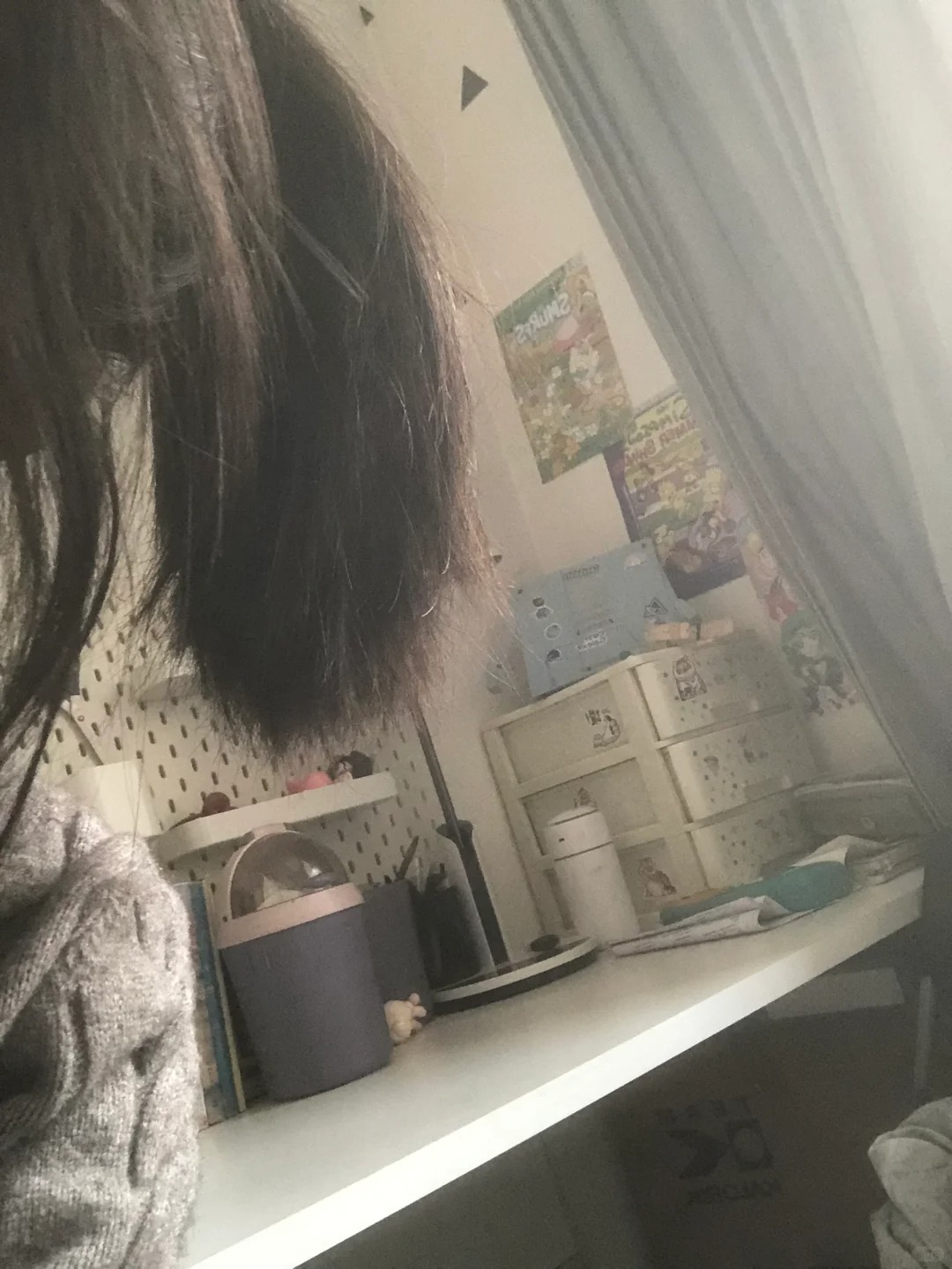 高马尾后面看巨丑怎么办啊😭😭
宝宝们可以给点建议吗后面特别平但侧面好行