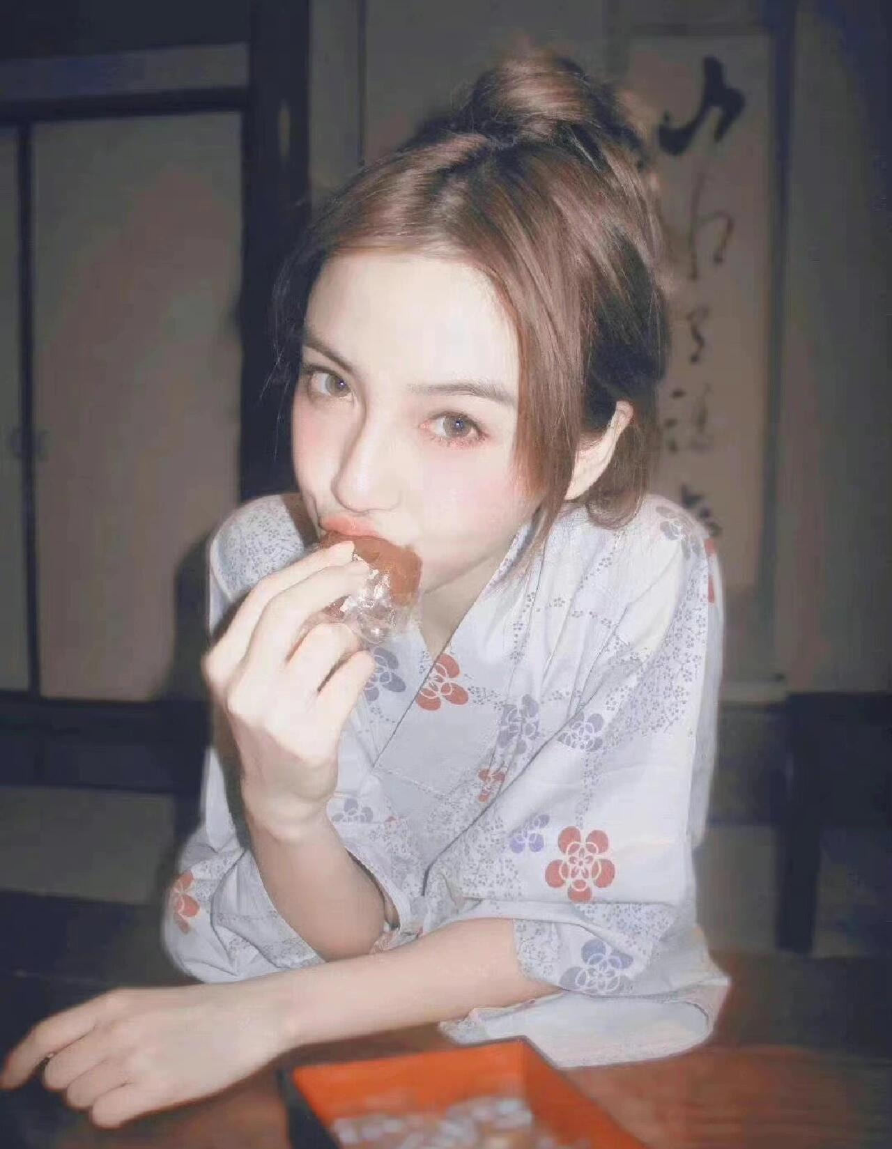Angelababy甜美