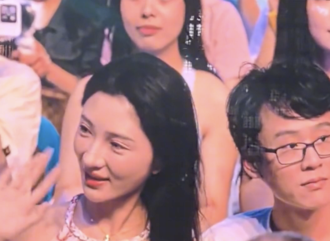 什么是舔狗，什么是网红脸，什么是轻浮，什么是口心不如一，这一刻都表现的淋漓尽致，