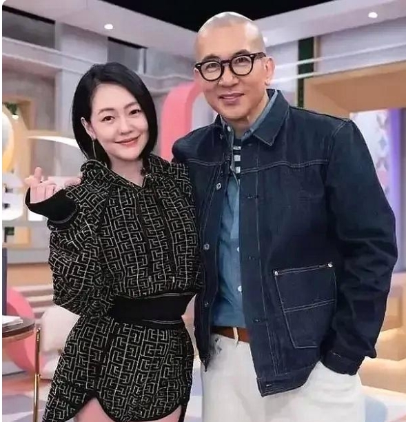 小姨子与国民姐夫杠上啦！
奇葩了！这次小姨子小S硬刚的不是前姐夫汪小菲，而是现姐