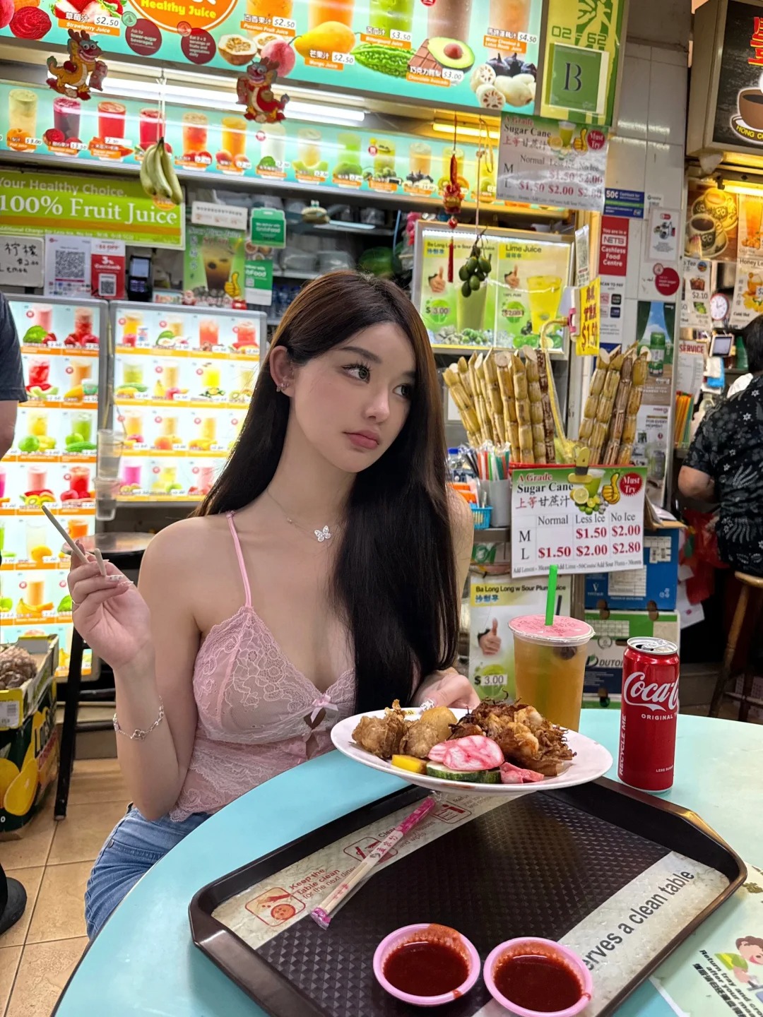 来新加坡过夏天喽✈️🇸🇬🌞
亲爱的审核员你好 正常夏日度假穿搭 无不良引导