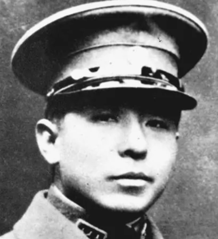 1928年张作霖被日本人炸死以后，张学良开始子承父业，成为了东北的统治者，当然日