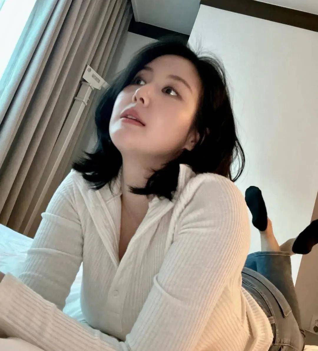 湖南株洲，赵晴驾驶着她新买的大货车缓缓驶入了一个服务站。然而，车辆突然出现了故障