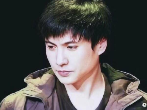 沈腾术后访友，与岳云鹏共度通宵时光