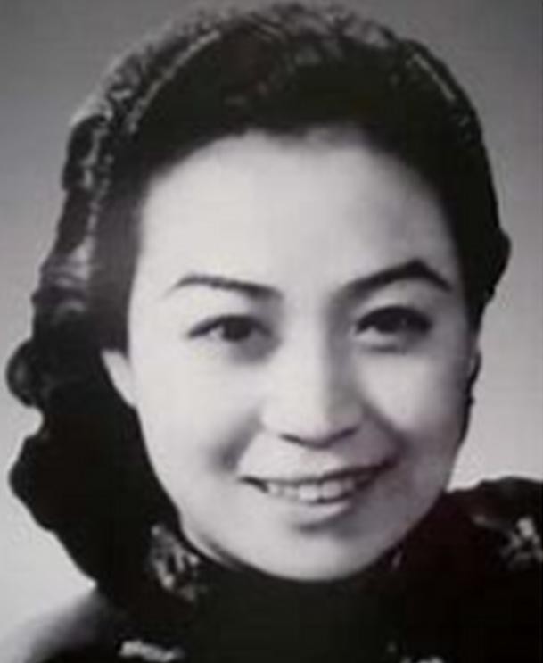 1967年，北京某医院，一名女子躺在冰冷的走廊上，挣扎了整整两天才咽了气，护士整