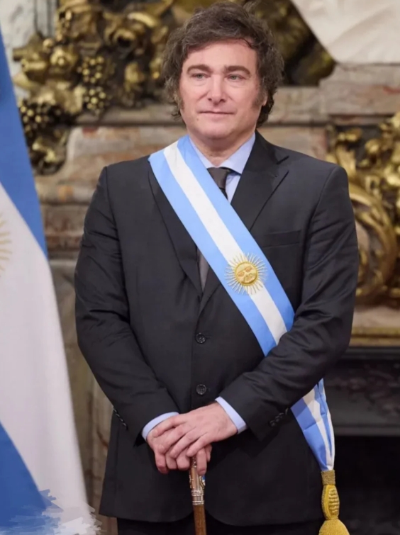 米莱啊，本来是经济学家，研究经济学的。米莱肯定是阿根廷人，要不他也当不了阿根廷总