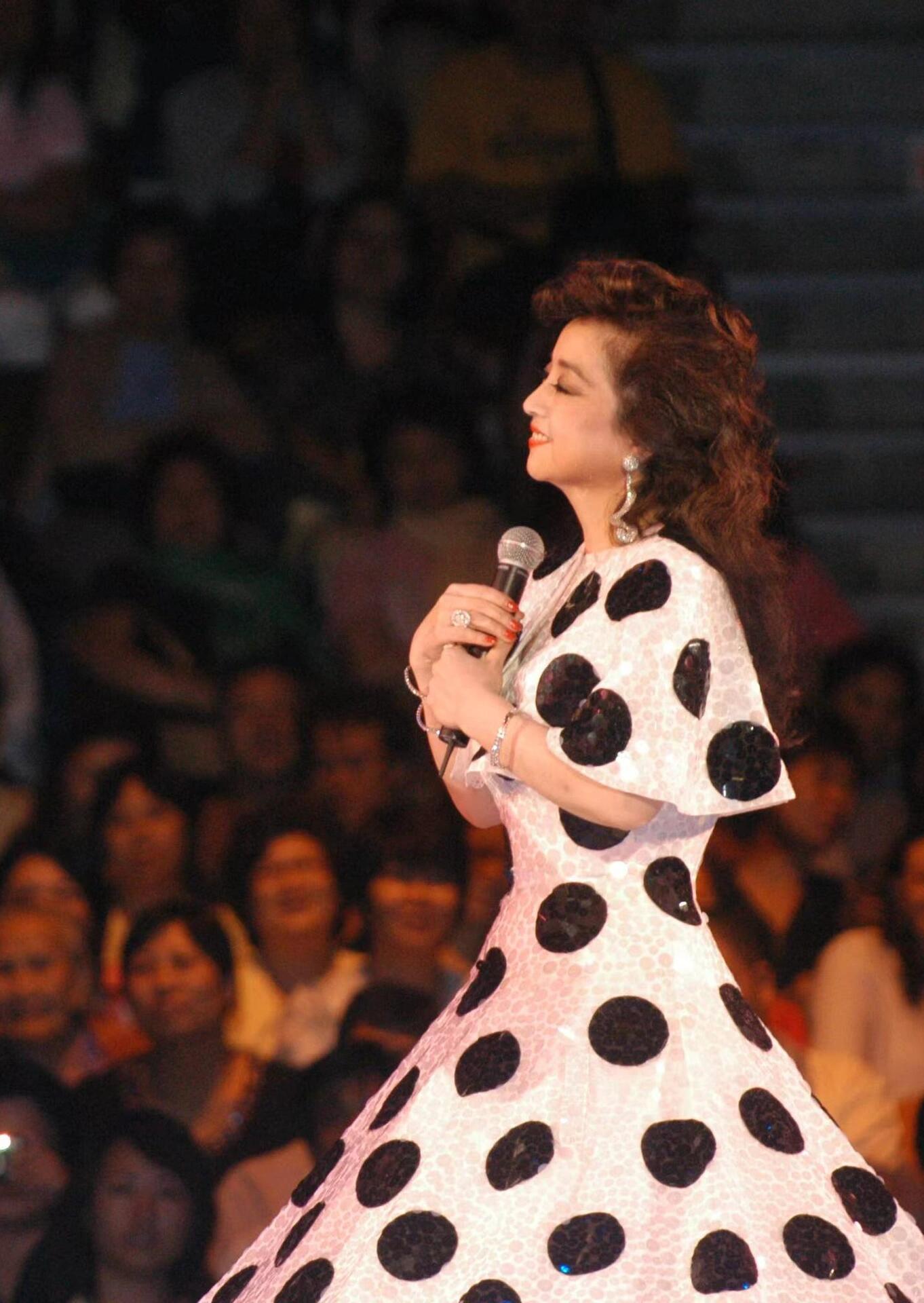 敢怼赌王的恐怕只有徐小凤了