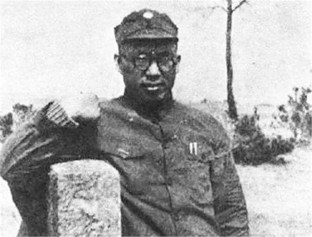 1941年，我军3000人被50000日军包围，罗荣桓拒绝部下三个提议，坚持向南