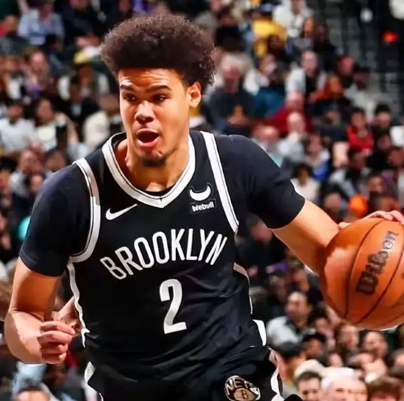 篮网队送走芬妮-史密斯，小黑施罗德后，队里还剩谁？

1、球队核心卡姆-托马斯，