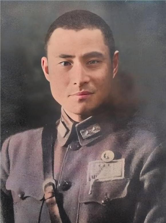 黄维，这位国民党高级将领，在得知被特赦后面对蒋介石的邀请时毅然拒绝，他的人生故事
