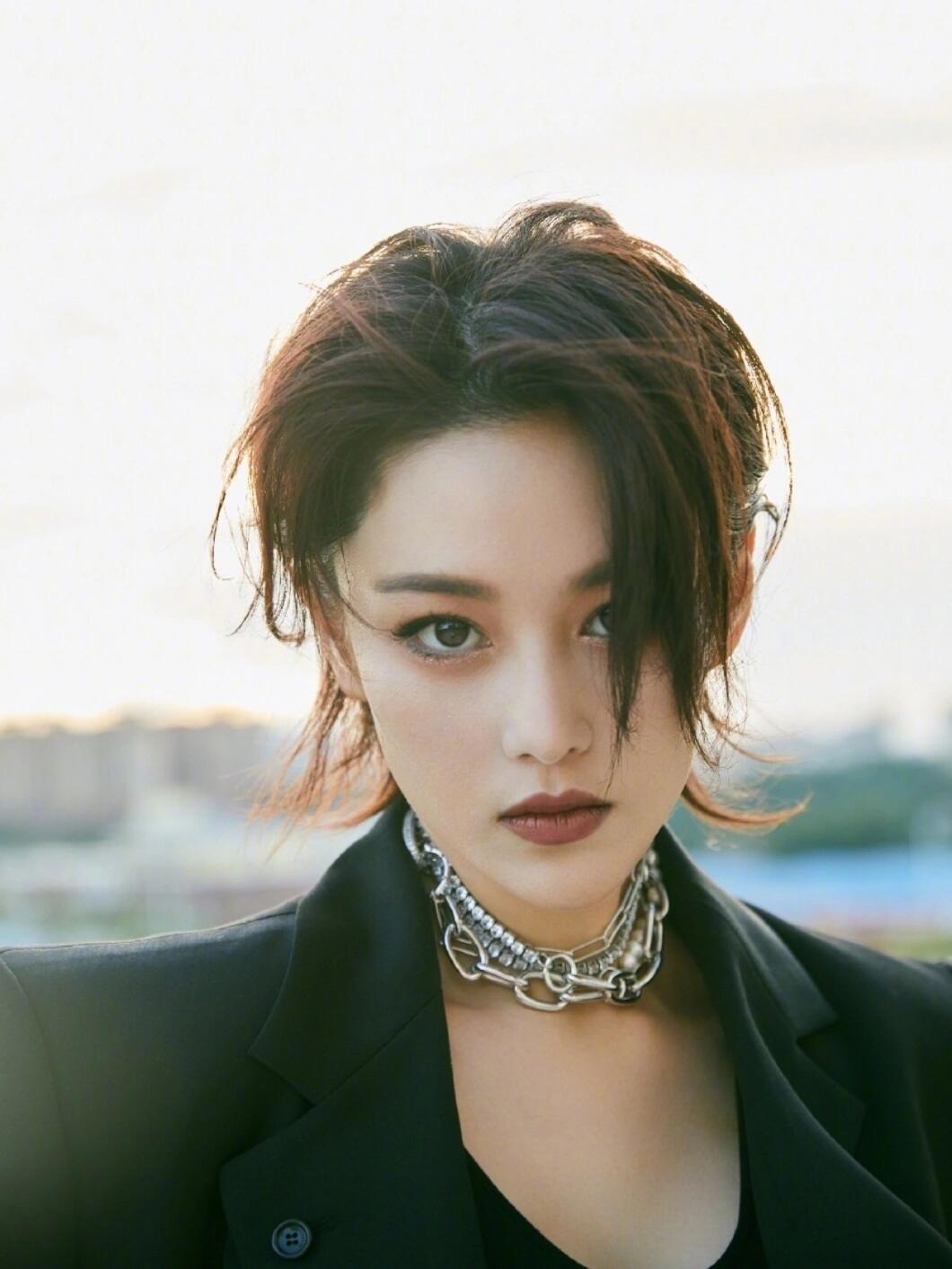 何捷张馨予，祝福他们！