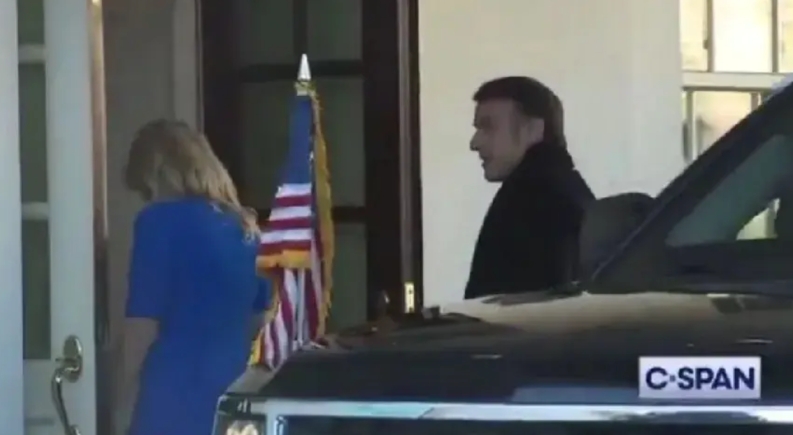 马克龙抵达白宫，为了乌克兰，求见特朗普，特朗普都没出门迎接，只派了一位女迎宾，马