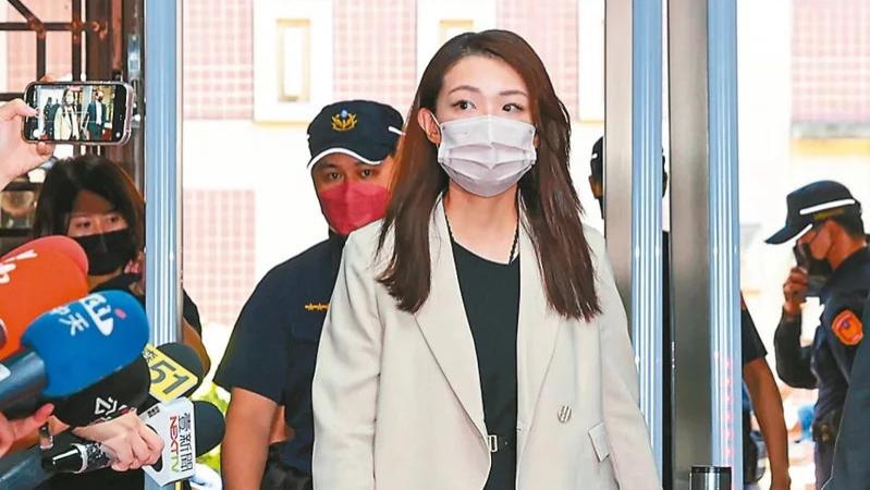 高虹安被判刑七年四个月  颜宽恒被判八年四个月