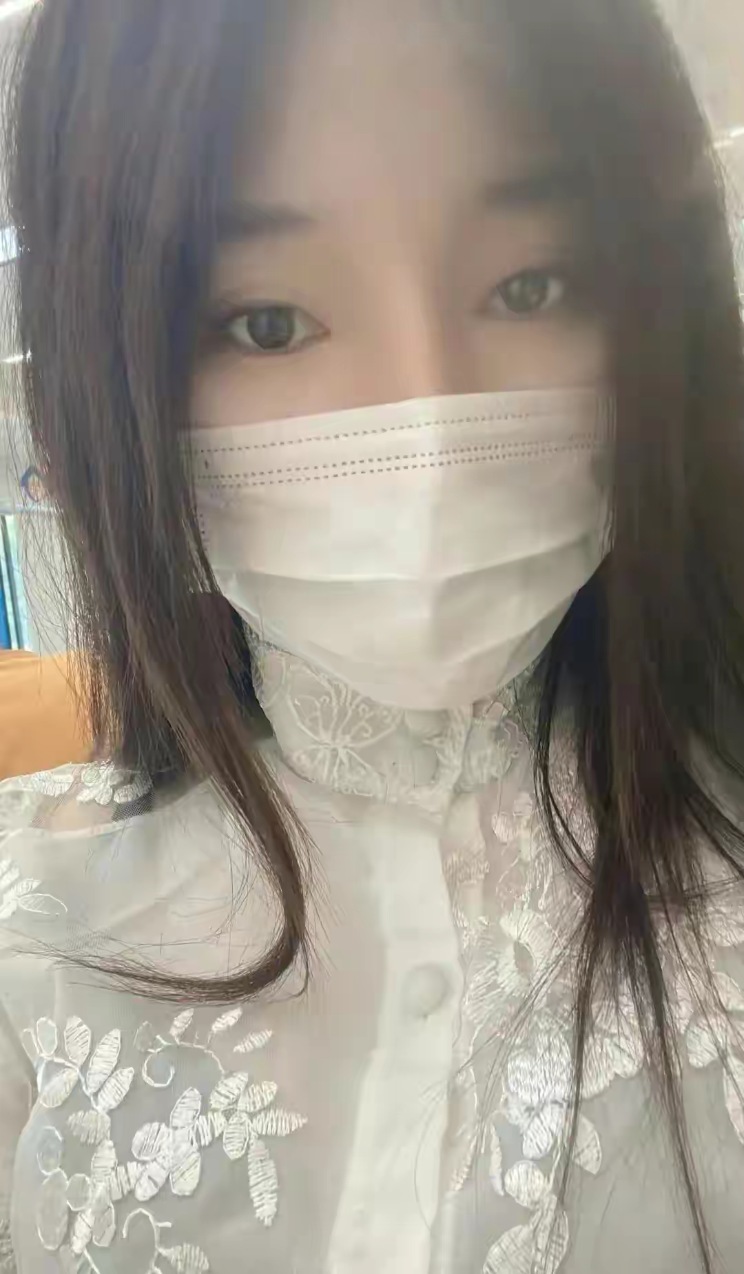 大家好，我是一位离过婚的女人，88年的，只有一个女儿跟着我。
其实，我也明白，现
