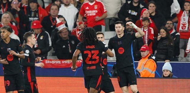 欧冠狂欢夜，利物浦7连胜出线，巴萨读秒绝杀，马竞逆转药厂