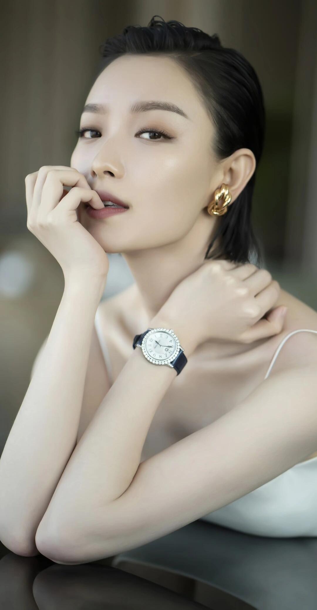 倪妮——身姿曼妙