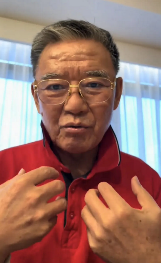 台湾艺人李立群深夜在厦门发视频，流着眼泪向网友诉苦，表示自己在大陆直播带货辛辛苦