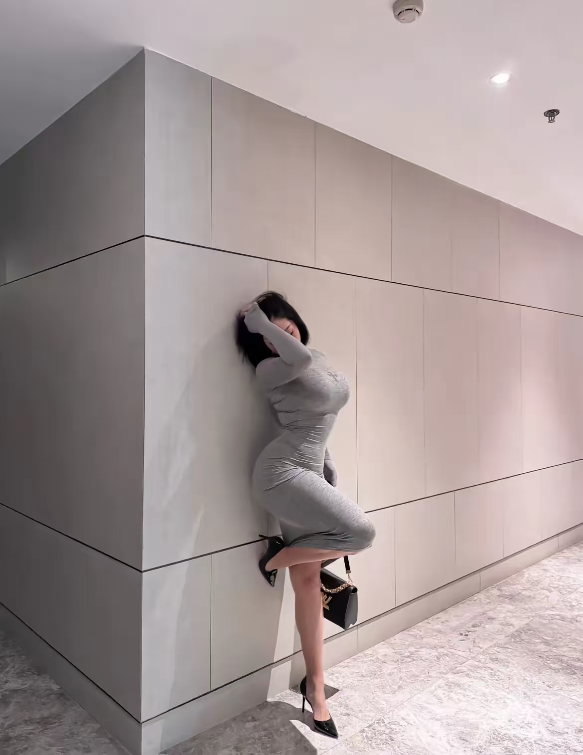 不穿高跟鞋，纯身高158不算是矮个子吧！