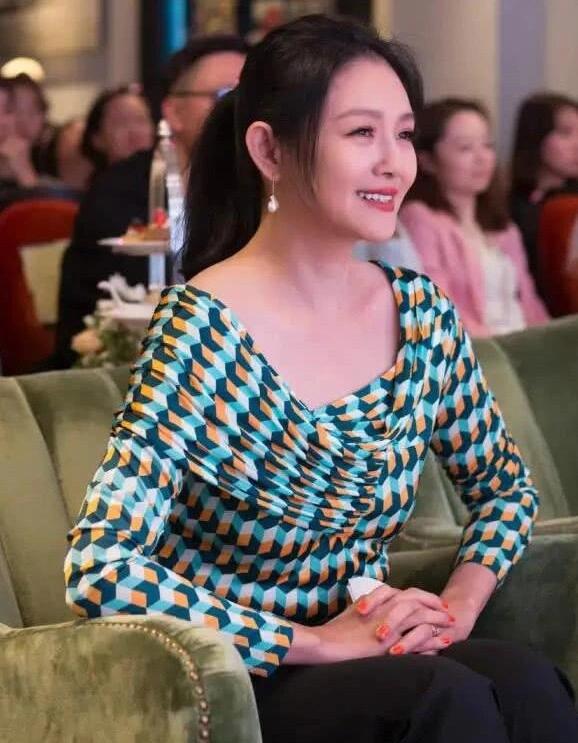 大S不老的阿依莲女孩