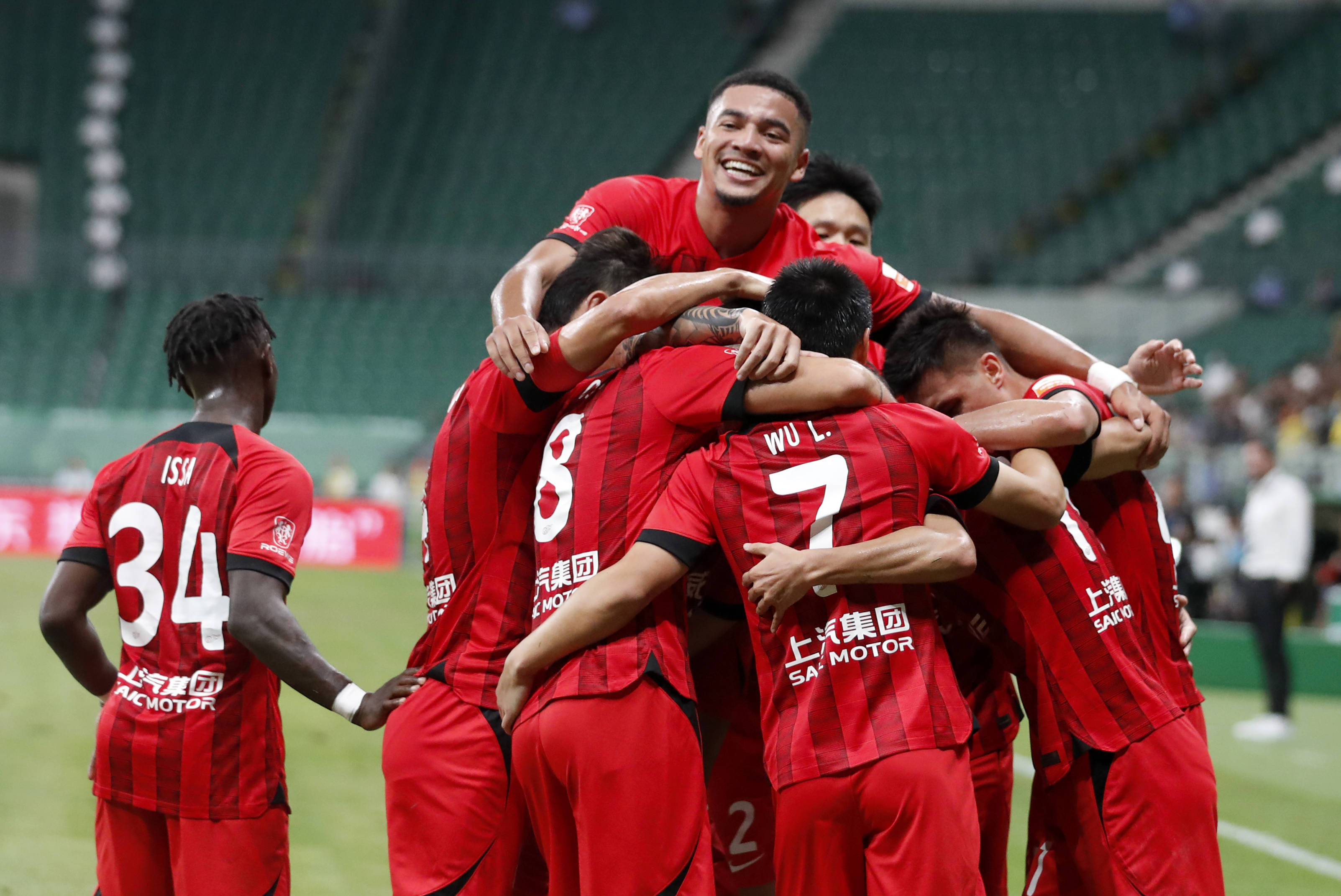 上海海港0-1不敌布加勒斯特快速队