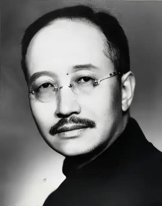 1919年，章士钊纳青楼女子奚翠贞为二夫人，俩人同居5年后，原配妻子得知非常愤怒