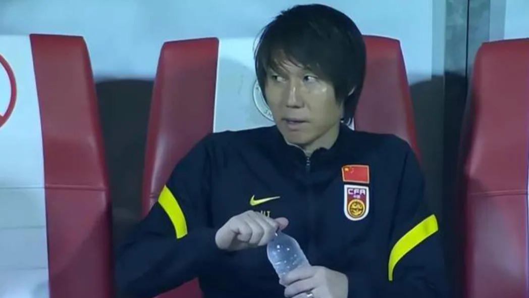 李铁被判20年真相曝光，主动交代2腐败大鱼，范志毅点评一针见血