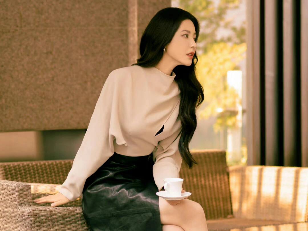 曾黎：永恒的美女，闪耀演艺圈的璀璨明星