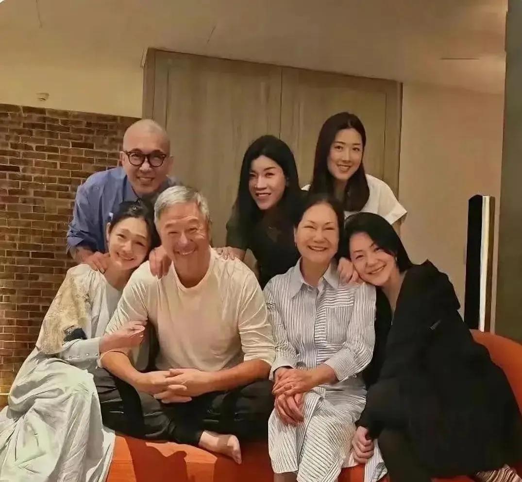 大S骨灰房，到底归谁？ 大S要把她骨灰放台北的房子里。这房子还在贷款，汪小菲还要