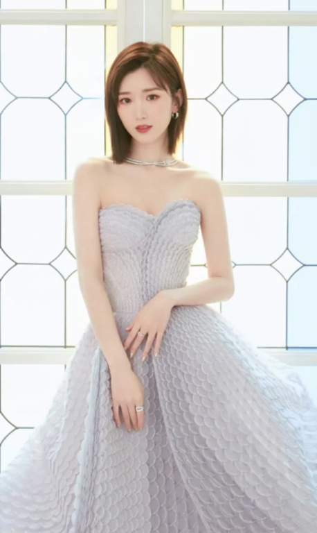 毛晓彤气质美女