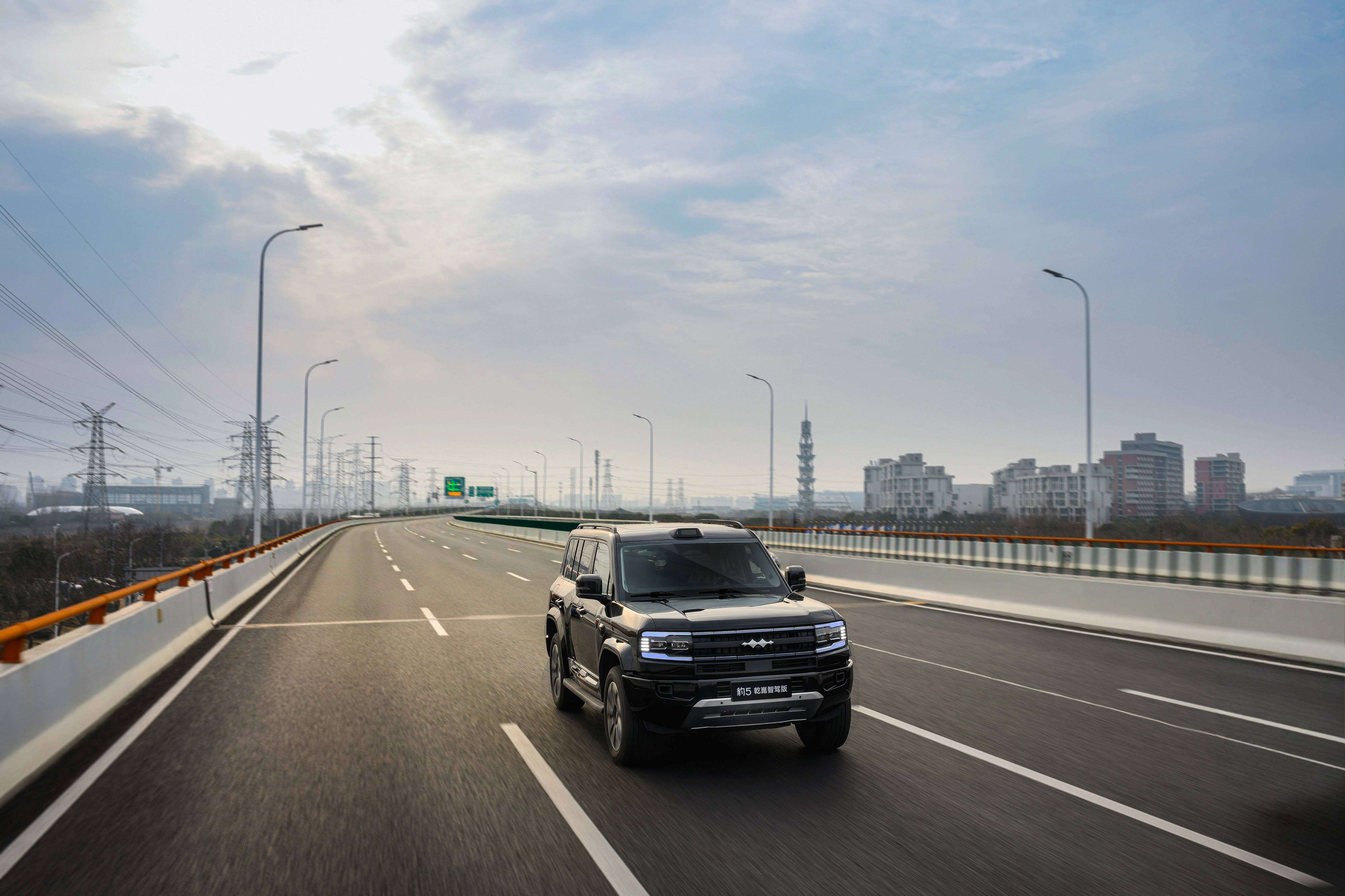 比亚迪与华为正式联手？新款方程豹豹5将搭载双高阶智驾系统，成为全球唯一兼具比亚迪