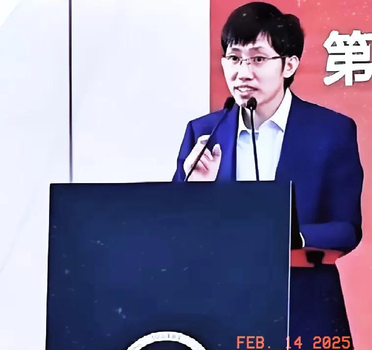 纷纷惊呼
中芯国际又有大动作！
     梁文峰拒绝美资入股，坚决保护核心技术和