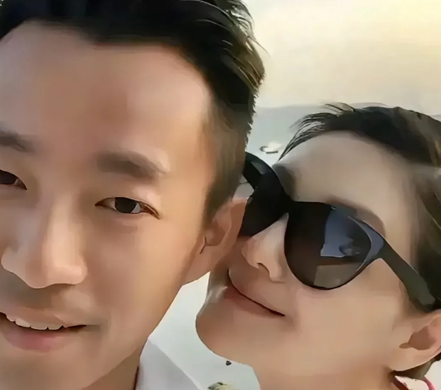 台媒曝大S子女监护权移交汪小菲，两孩子或将移居北京，S家希望汪小菲马筱梅善待孩子
