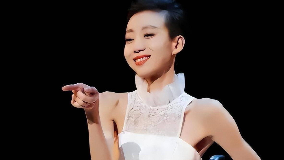 刘岩：她曾是张艺谋的“一生之痛”，26岁摔成瘫痪，42岁重获新生