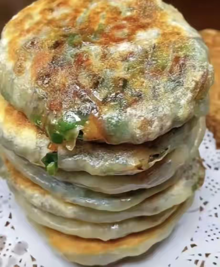 今天老公朋友来家里做客，我烙了10张馅饼，老公吃了四个，他朋友吃了四个，我吃了两
