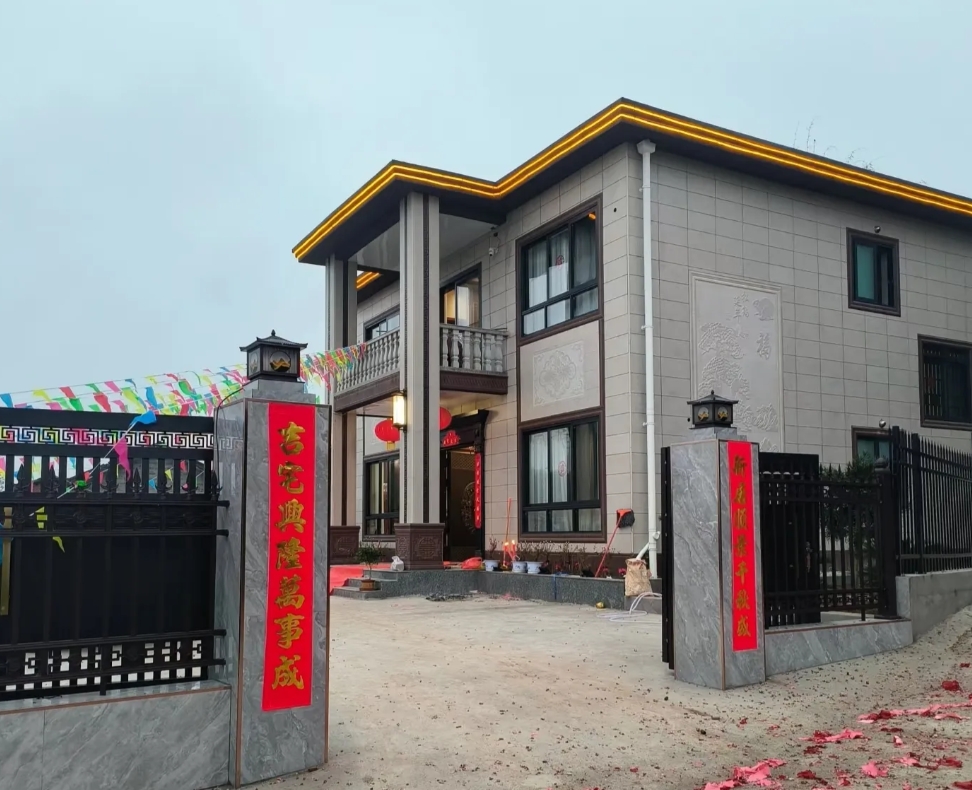 对于老公出轨，我选择了沉默，我只做好我自己分内之事，照顾好老公，照顾好孩子。我对