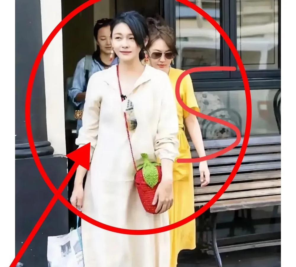 大S这辈子最大的败笔就是没有和原生家庭彻底割裂！

要不是她妈妈，她和小S根本就