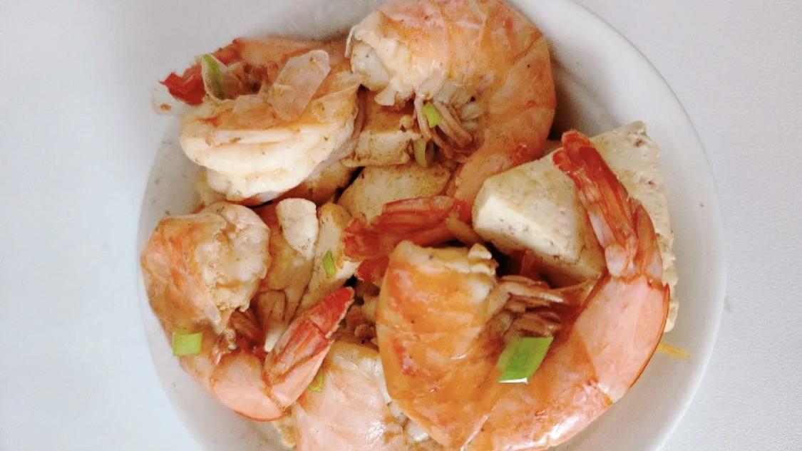 美味邂逅：海虾烧豆腐，舌尖上的鲜与嫩