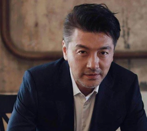 王策是一位多才多艺的中国内地男演员和模特