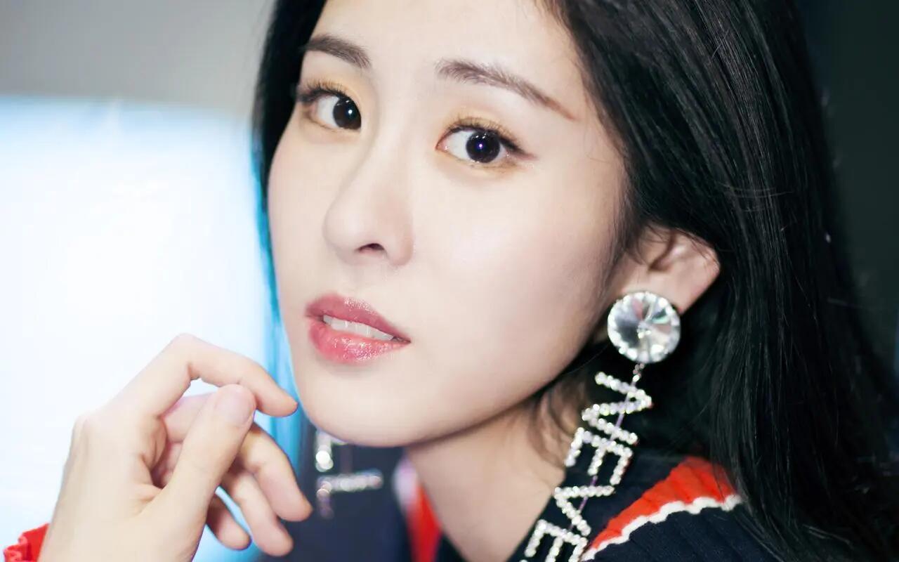 张碧晨：才华横溢的女歌手