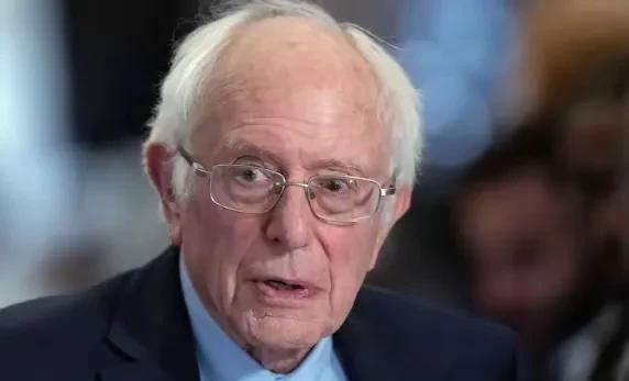 民主党政客，目前最高调公开反对Trump和Musk的，是Sanders参议员
本