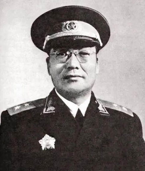 1948年年底，韩练成受到陈诚排挤，被任命为甘肃保安旅长。
1948年底，韩练成