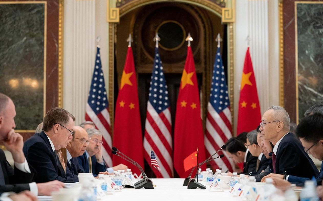 大新闻！世界格局大变天，不再是三国演义！以前俄国还能掺和一脚，现在？它只能眼巴巴